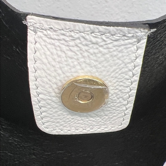Cheval Firenze | White Leather Tote w/ Matching Mini Bag - Picture 9 of 12